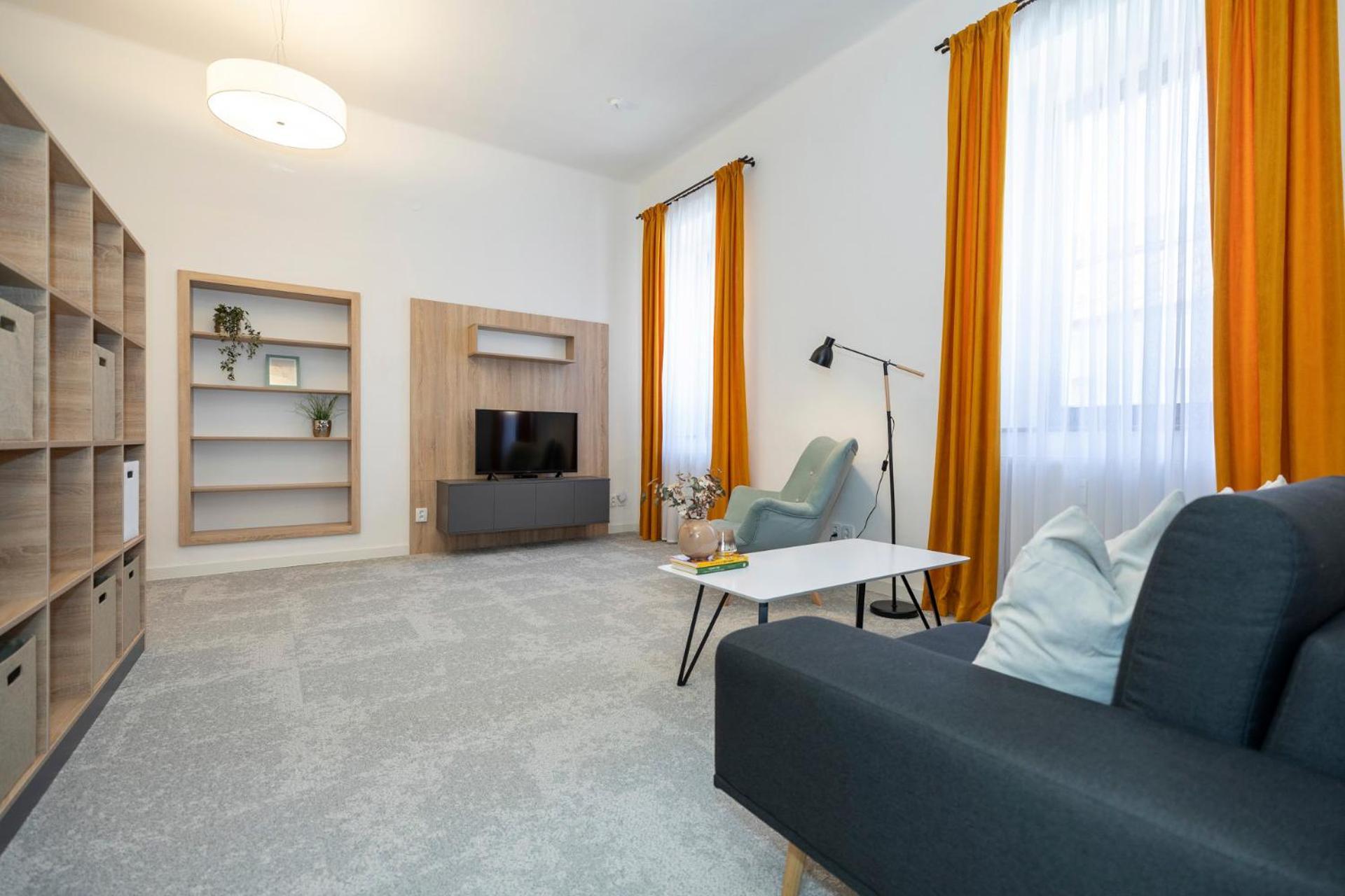 Alure Residences 10 - 24H Self Check-In & Private Parking Next To The Apartment Building Included, City Center Right On Snp Square In A Quiet Passage, New Building, Best Deal In Town بانْشكا بيشتريتْسا المظهر الخارجي الصورة
